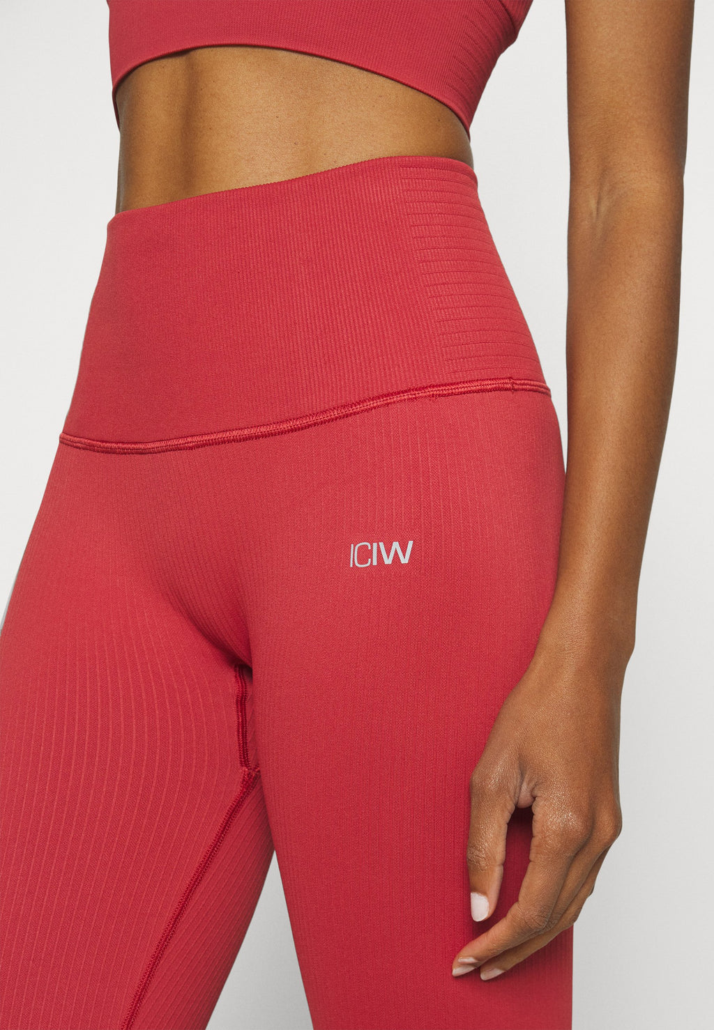ICANIWILL DEFINE SEAMLESS POCKET