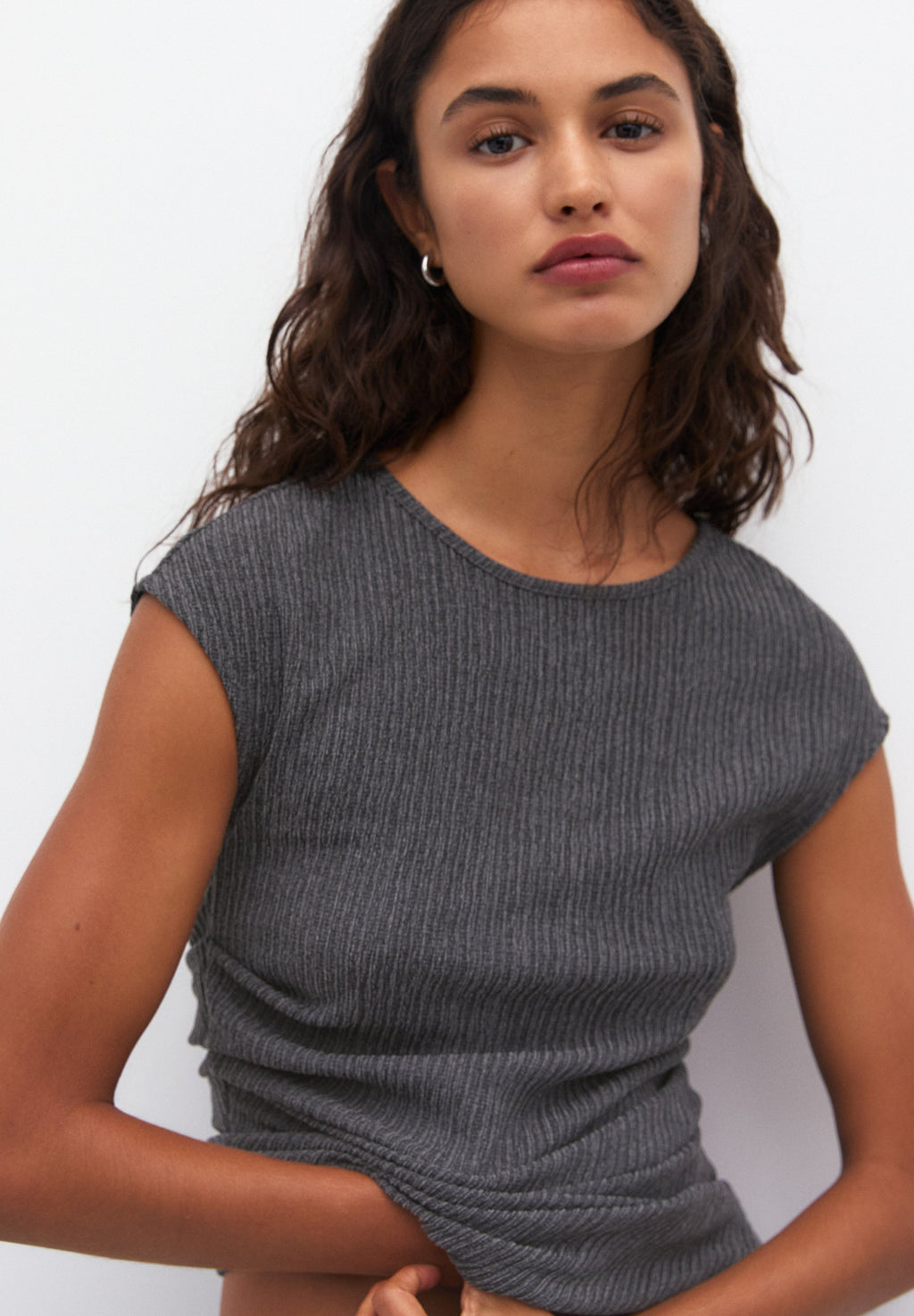 PULL&BEAR GATHERED SLEEVELESS
