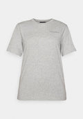Graues Baumwoll-T-Shirt mit kurzen Ärmeln und rundem Halsausschnitt. Mit dezent gesticktem Logo auf der Brust. Weicher Stoff, lässige Passform.