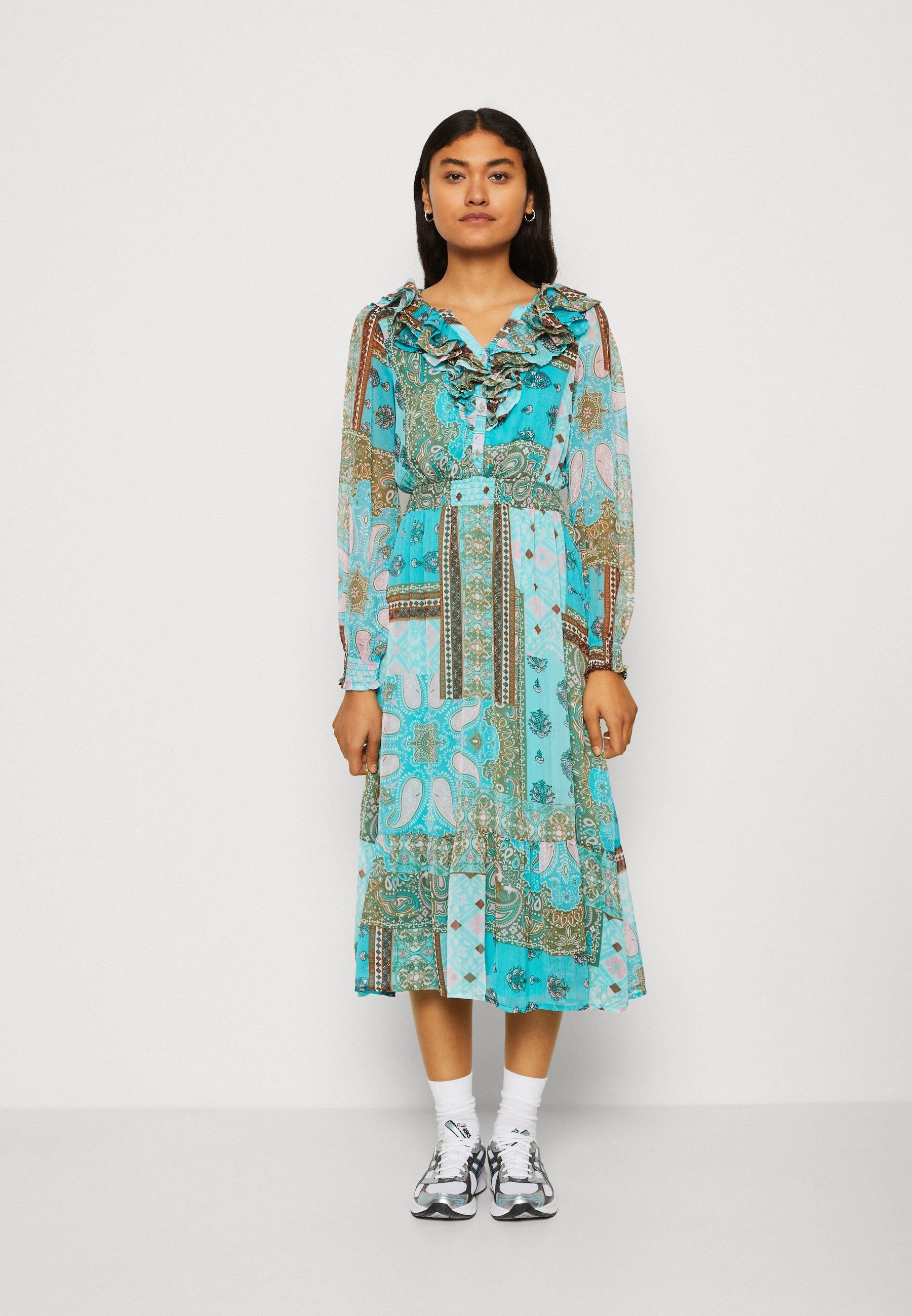 ONLSTELLA PATCH MIDI DRESS Media 3