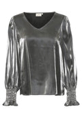 Metallisch graue Bluse mit V-Ausschnitt, langen Puffärmeln und gerafften Manschetten, die eine glatte, glänzende Textur und ein lässiges Schnittdesign aufweist.