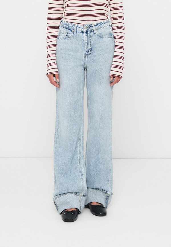 Vero Moda VMTESSA RHINE FOLD - Wide Leg - light blue denim