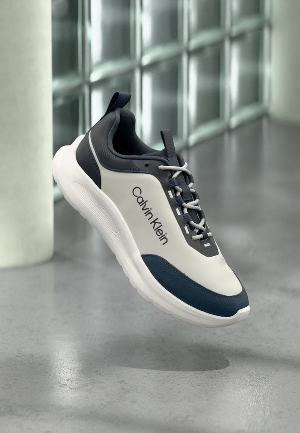 Calvin Klein LIGHT RUNN ESS LACEUP - Trainers - navy/light grey