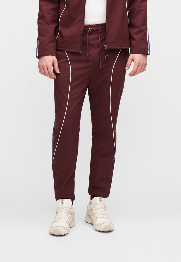 Reebok Classic SPORT STREET PIPING TRACK PANT