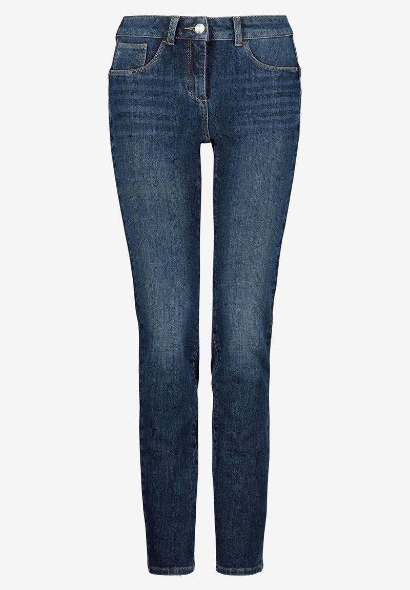 Dunkelblaue Jeans aus Denim mit geradem Schnitt, fünf Taschen, Gürtelschlaufen und einer Knopfverschluss vorne. Subtile gewebte Textur.