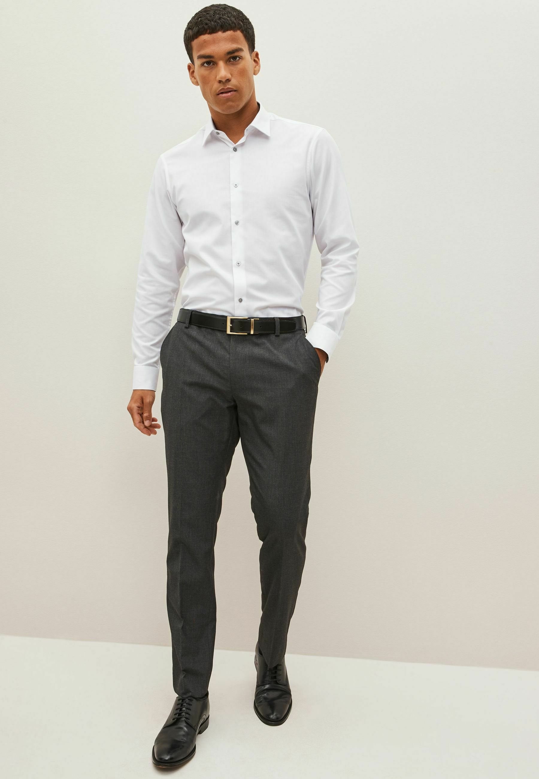Next TRIMMED EASY DOUBLE CUFF - REGULAR FIT
