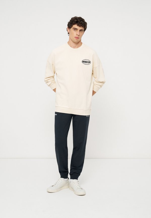 EA7 Emporio Armani