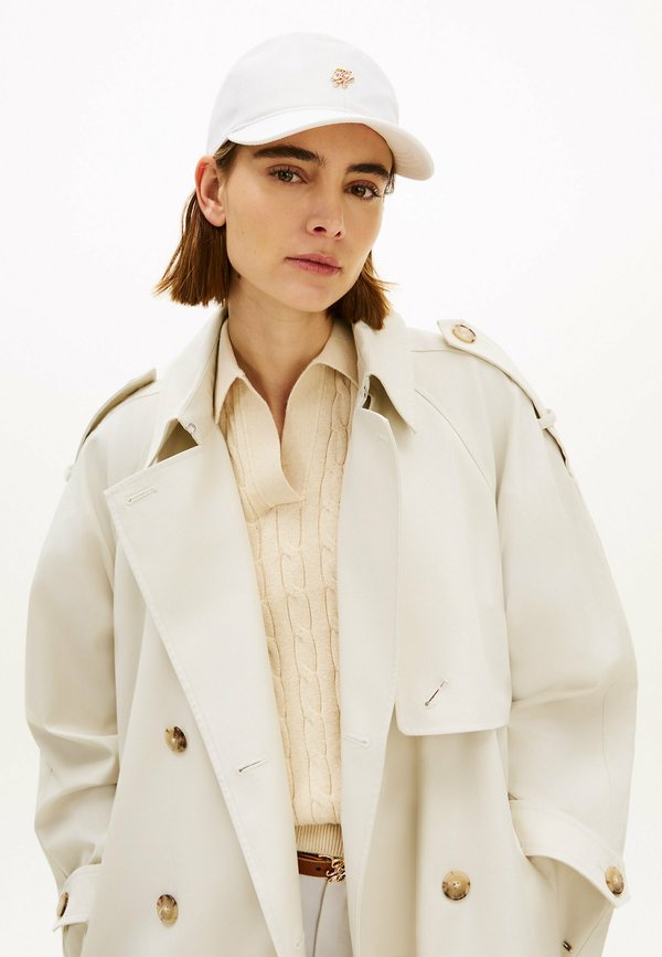 Tommy Hilfiger STRIPE SEERSUCKER LOGO PLAQUE BASEBALL - Cap - classic beige