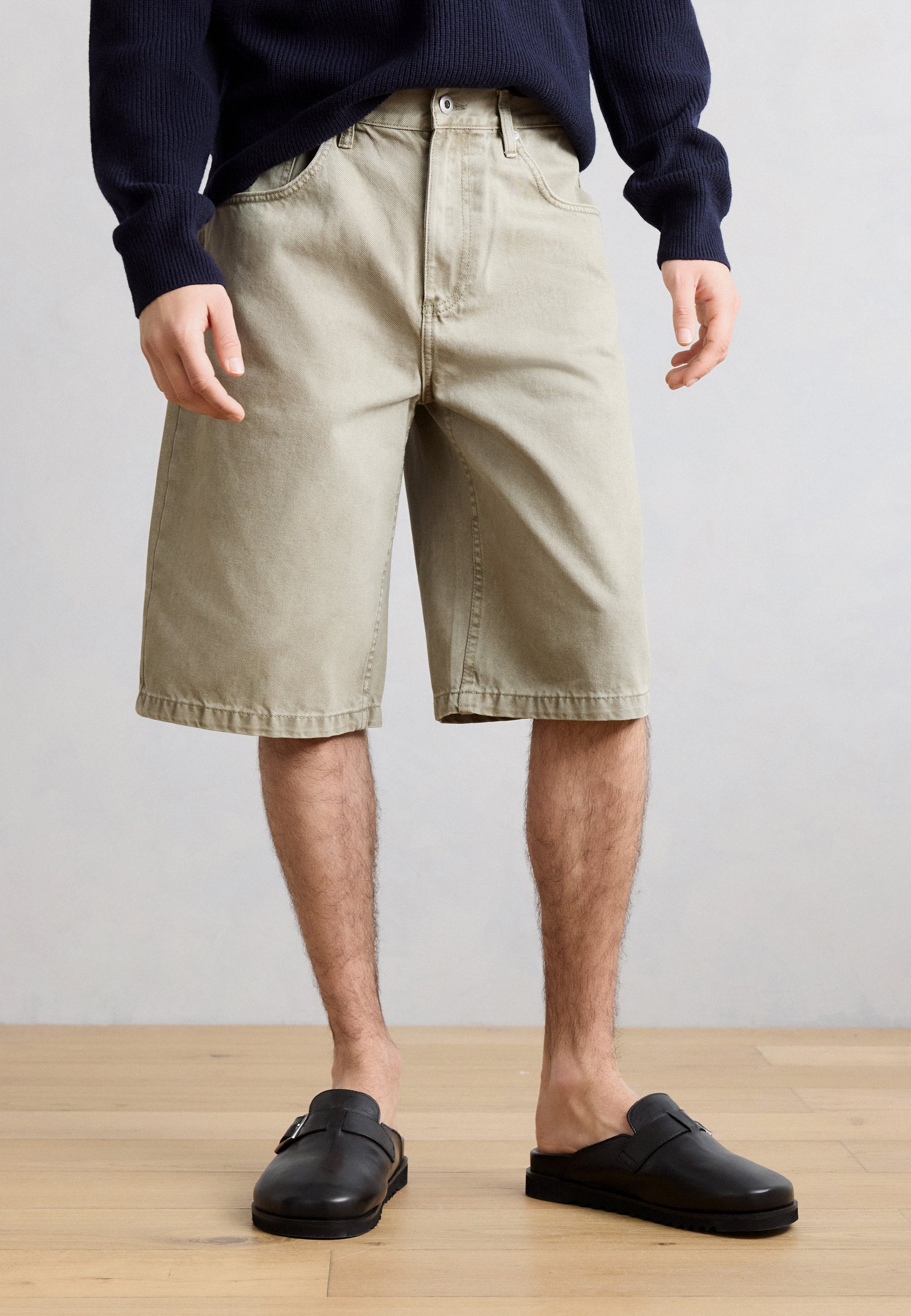 EXTRA LOOSE FIT Media 3