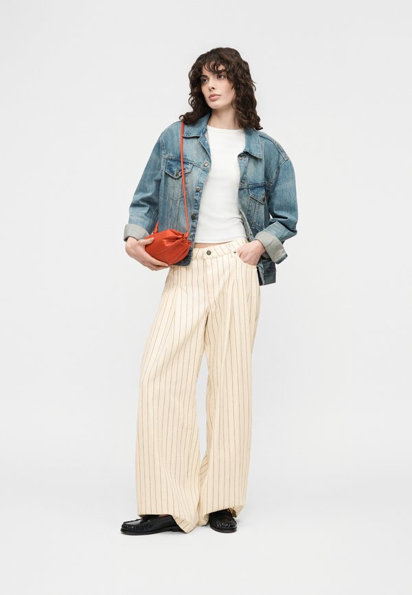 Guess Jeans PLEATED EXTRA WIDE LEG