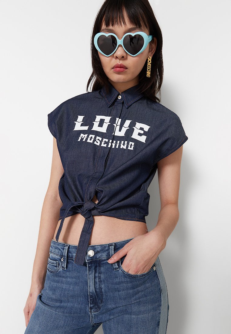 Love Moschino