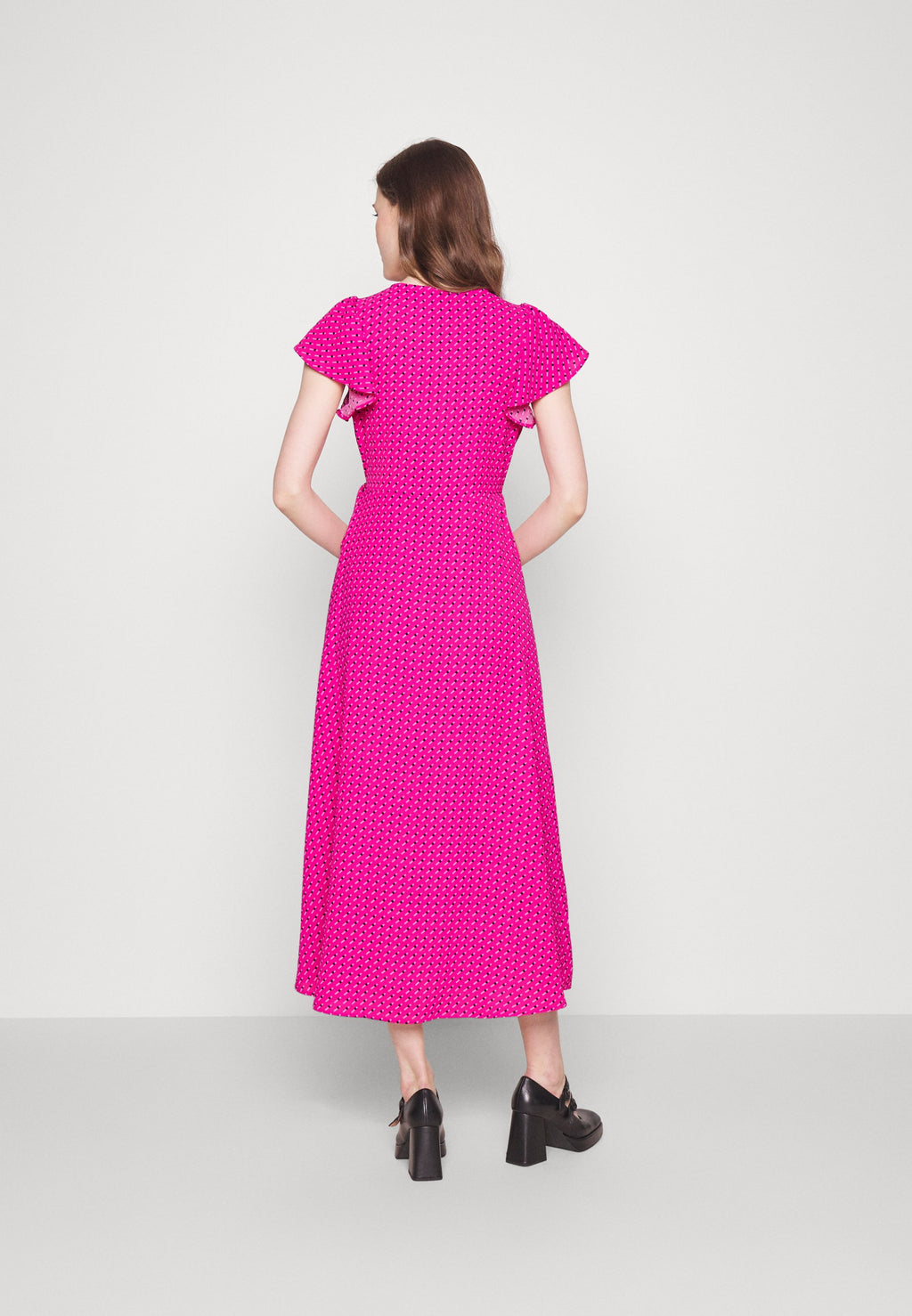 ONLNAOMI MIDI WRAP DRESS  Media 4