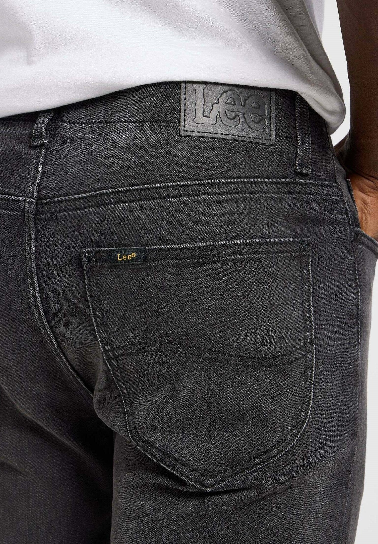 Lee
