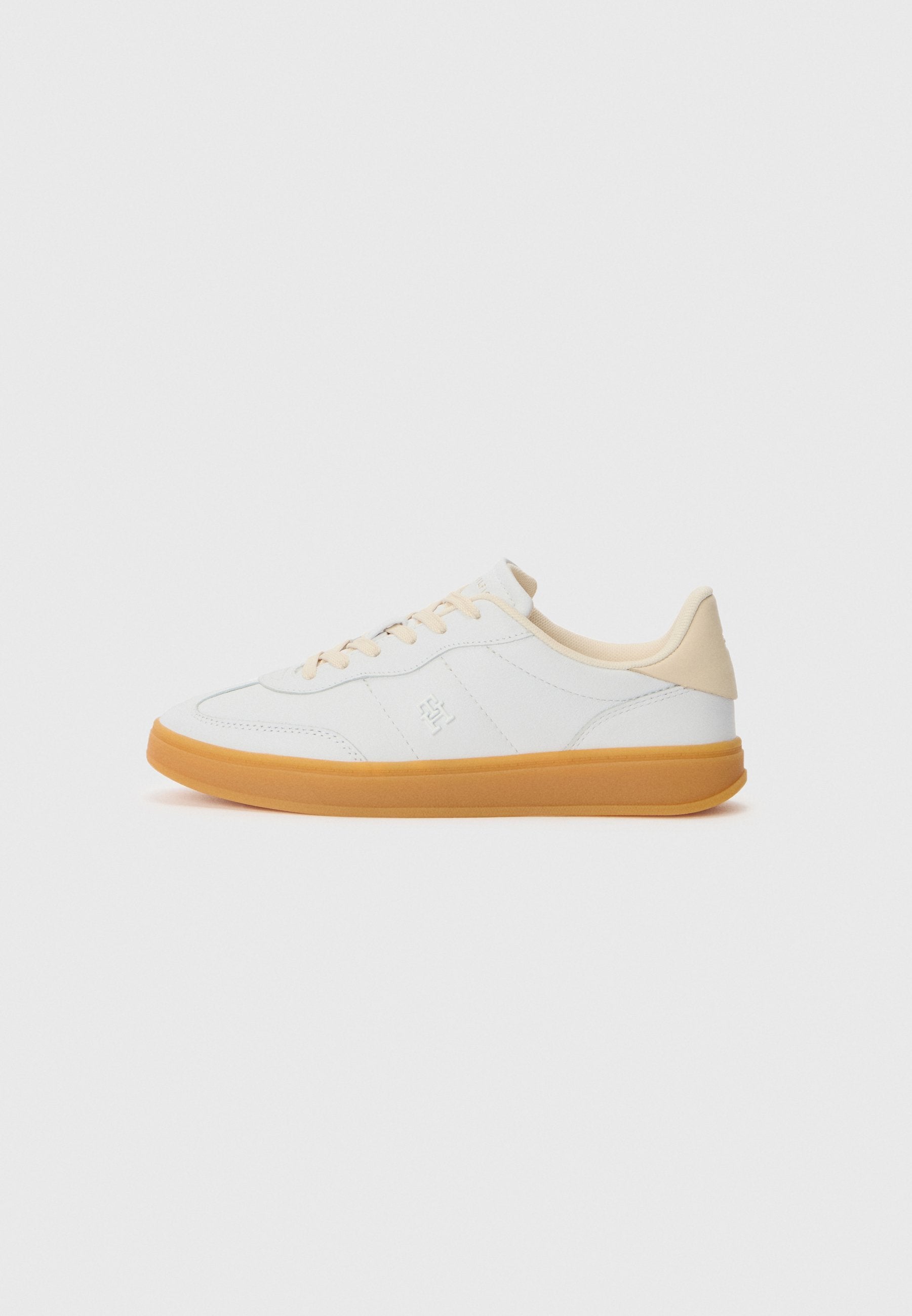 TH PREMIUM HERITAGE Media 1