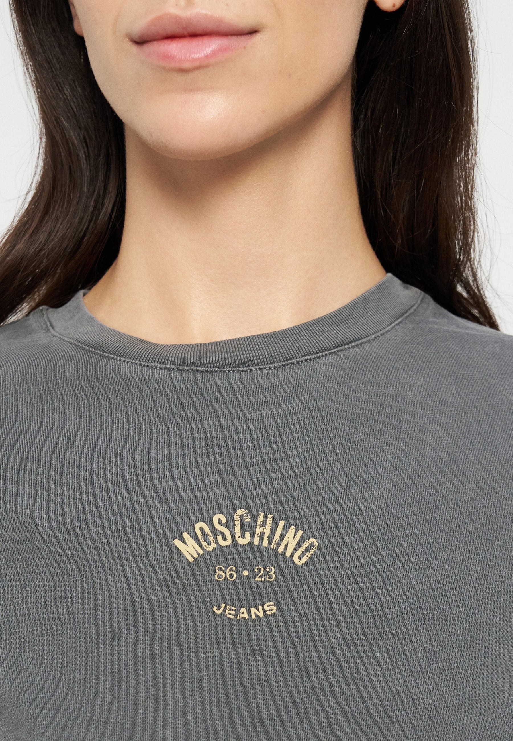 MOSCHINO JEANS