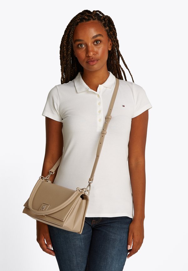 Tommy Hilfiger HER MED CROSSOVER - Handbag - safari canvas