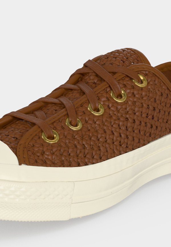 Converse CHUCK 70