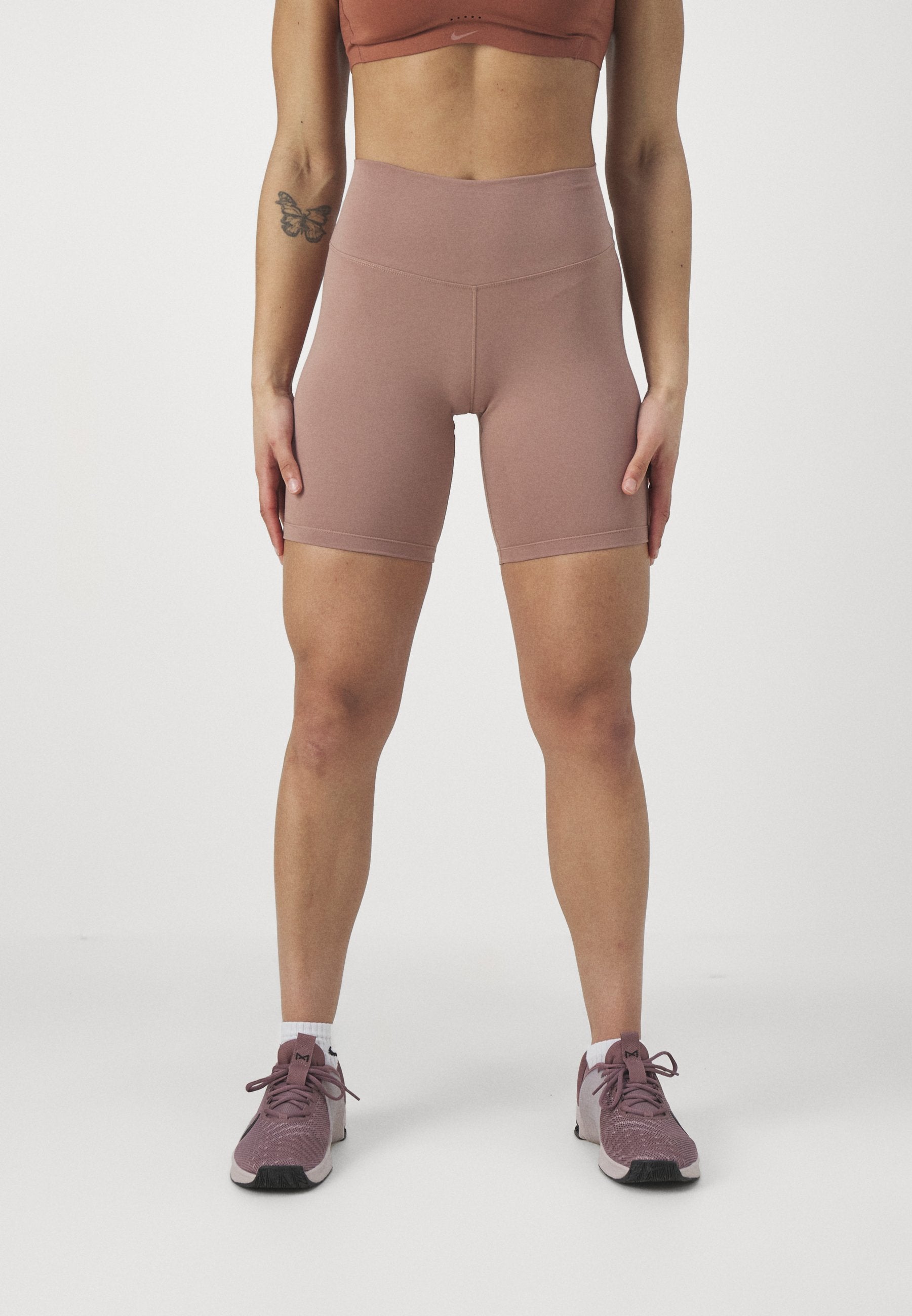 Nike Performance ONE
