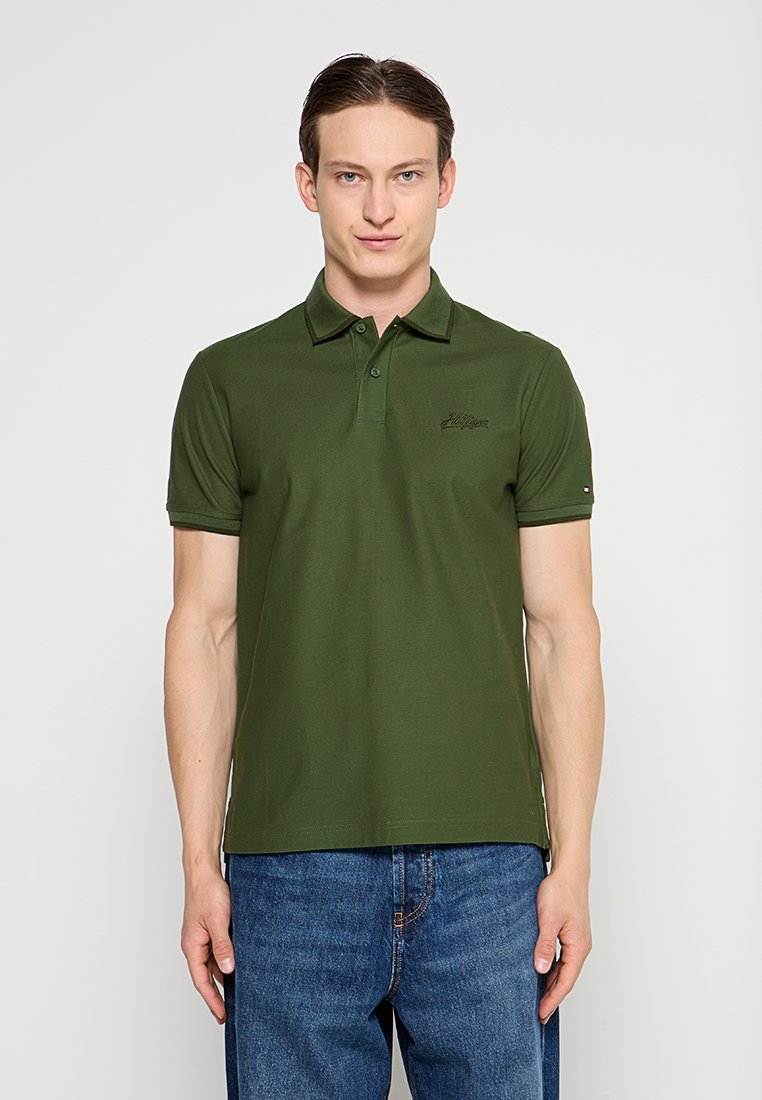REGULAR FIT Media 1