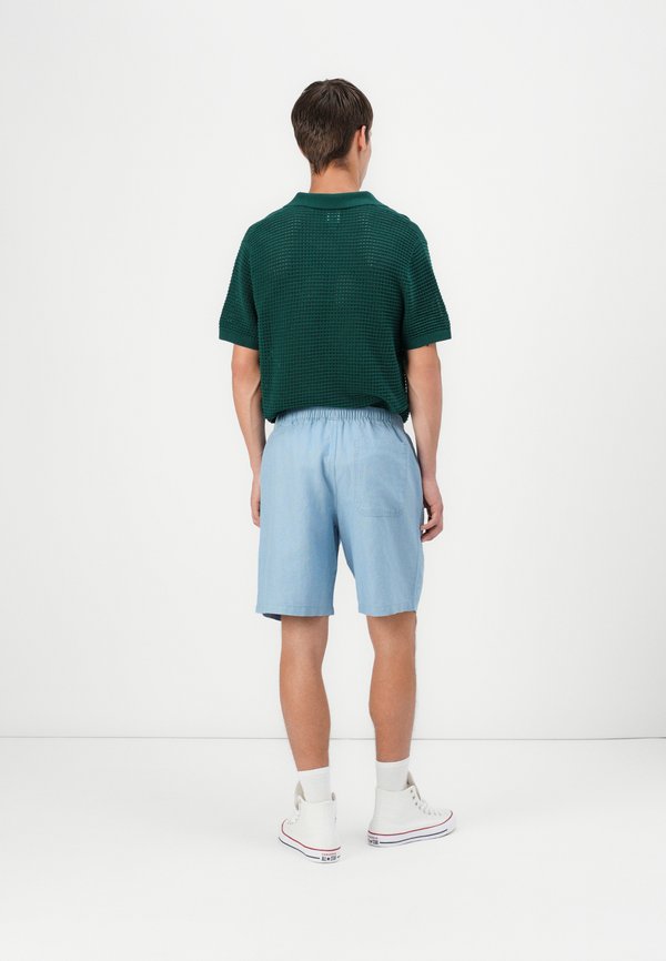 GAP EWAIST