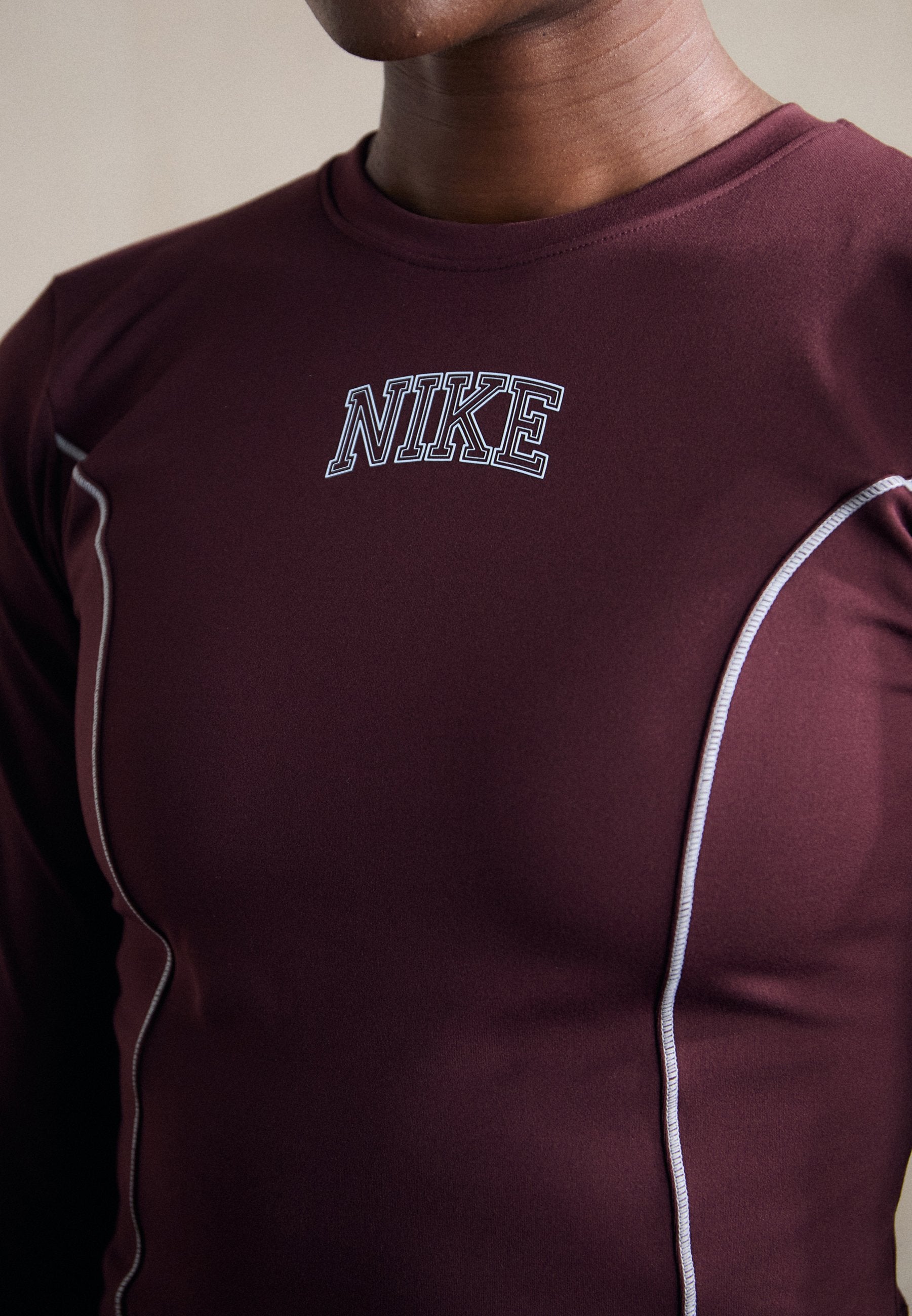 Nike Performance ONE