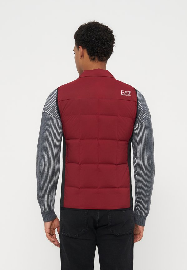 EA7 Emporio Armani