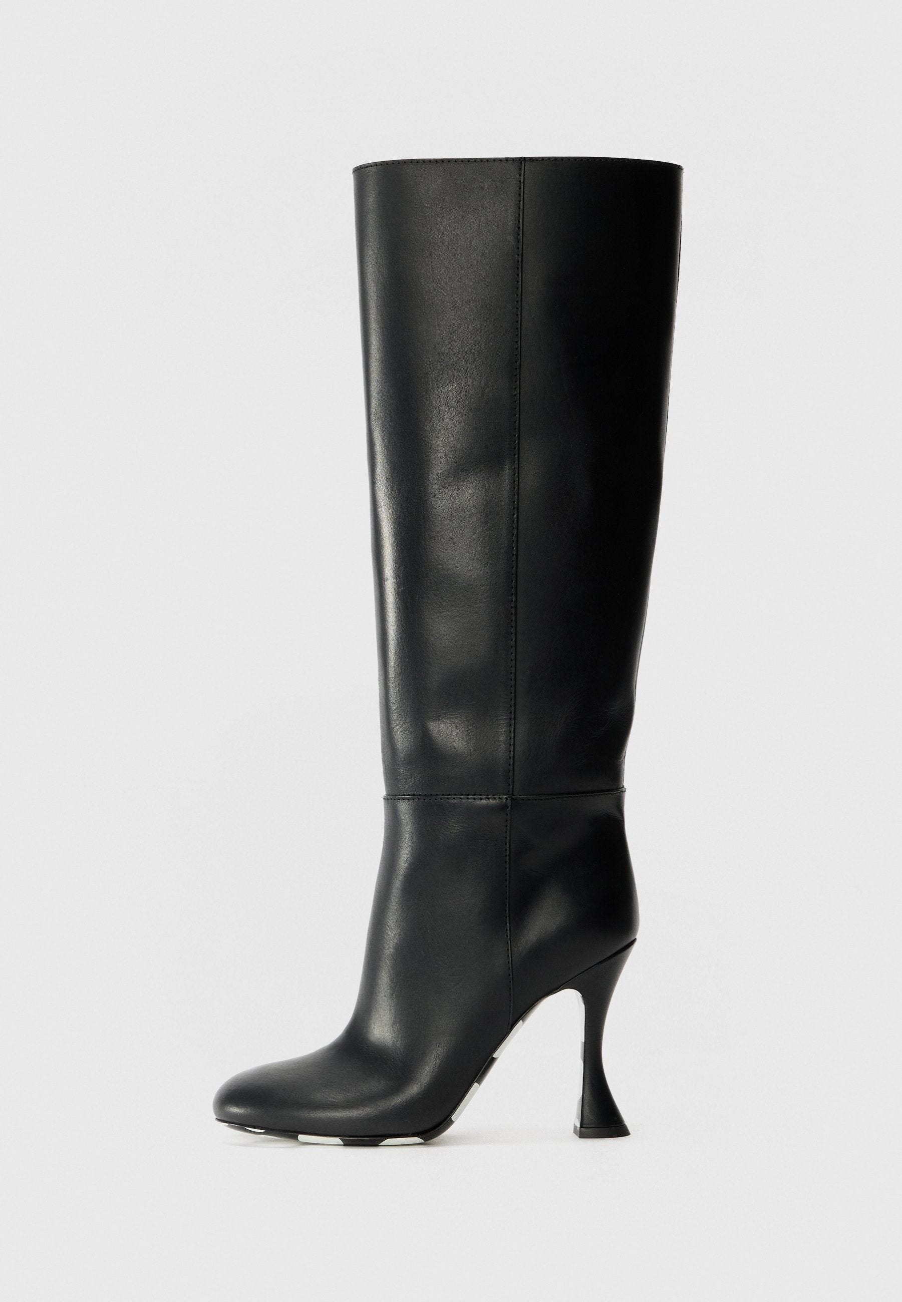 MOSCHINO