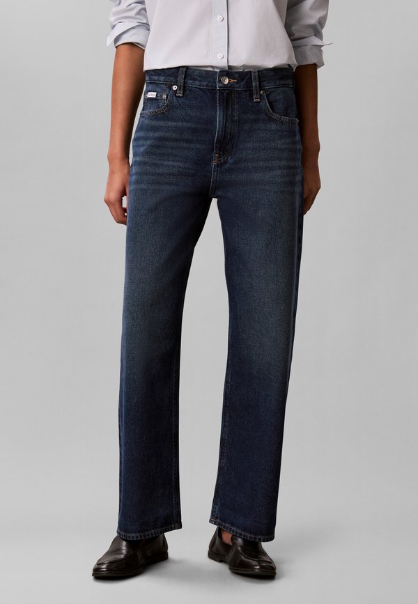 Calvin Klein Jeans RELAXED STRAIGHT - Straight leg jeans - merlot blue