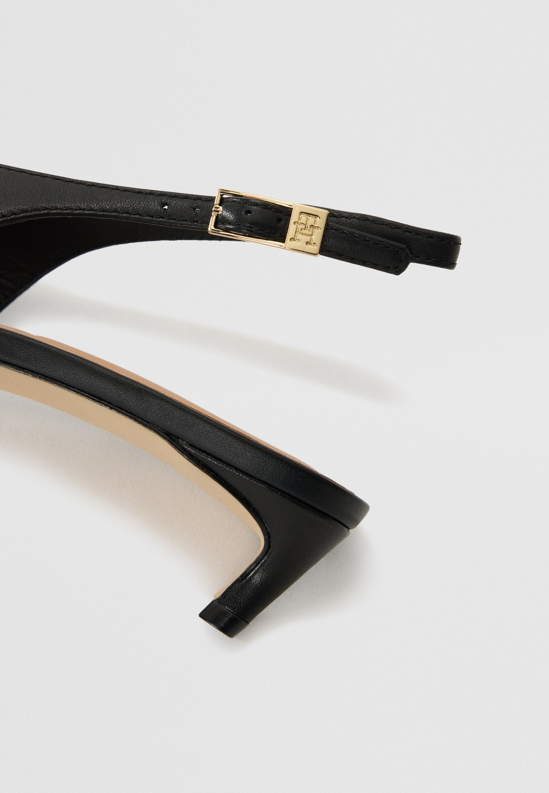 Tommy Hilfiger Pumps Media 7