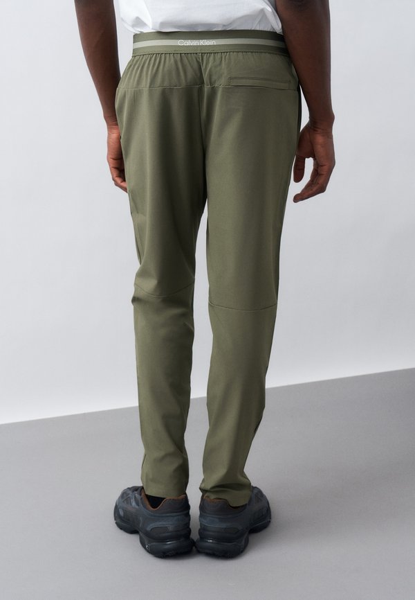 Calvin Klein ICON SPORT