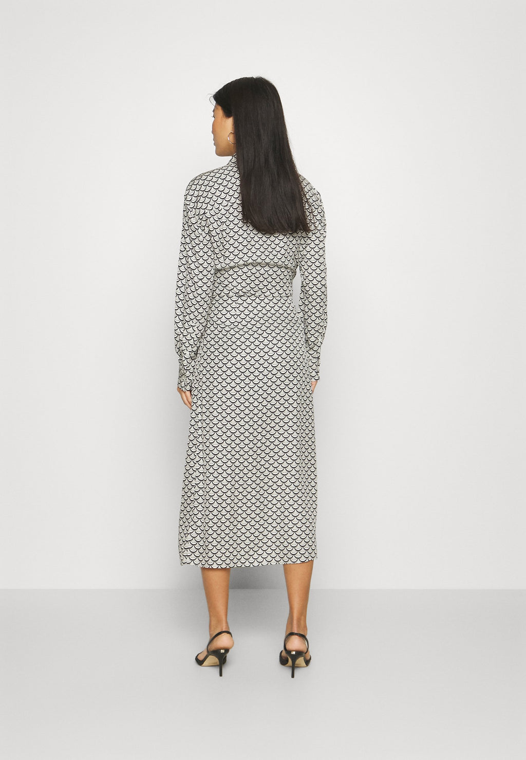 SEAL WRAP MIDI SKIRT Media 4