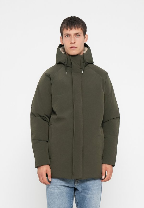 Jack & Jones JJEWOOD - Winter coat - forest night