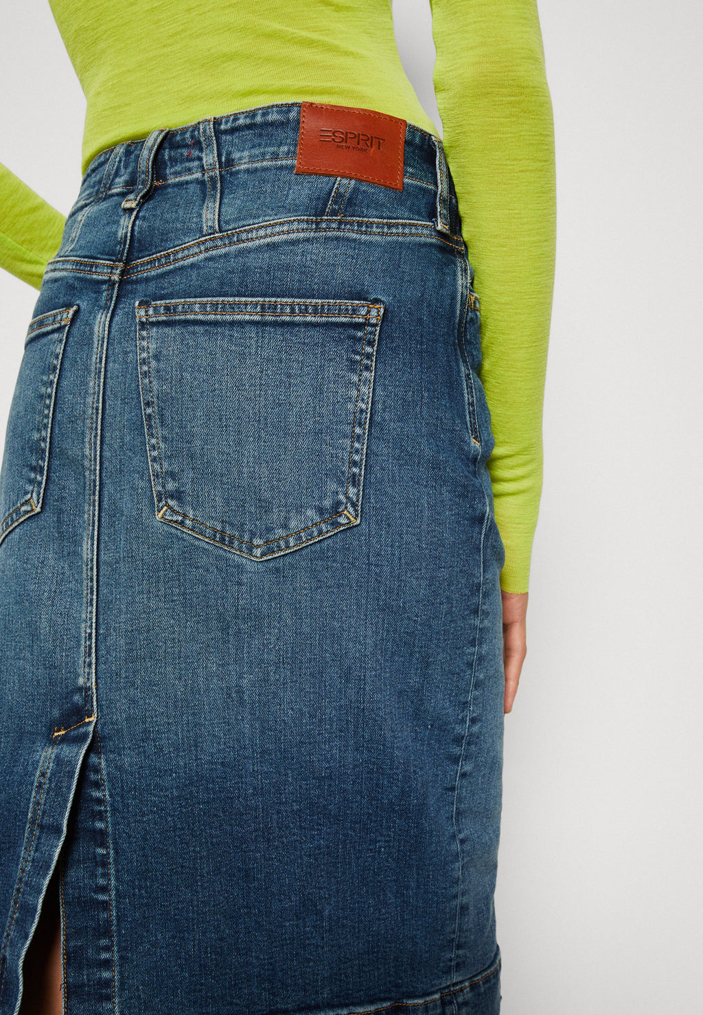 SKIRT Media 7