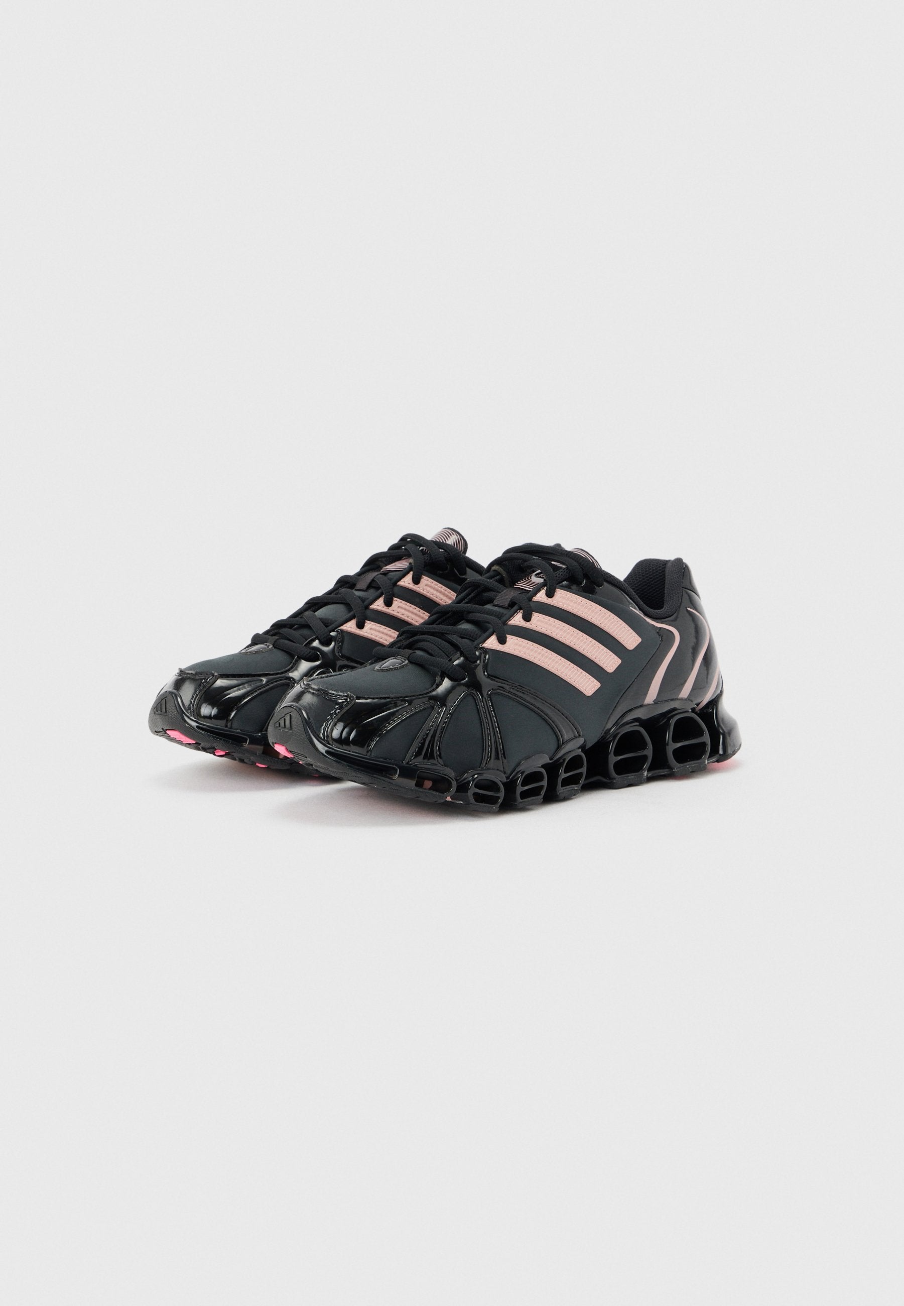 adidas Originals MEGA GHOSTRIDE W