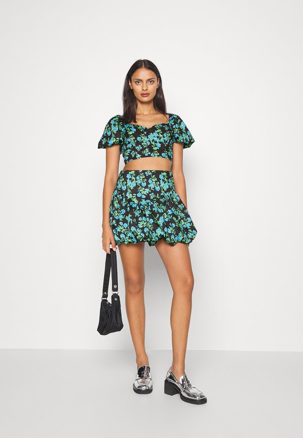 IN THE STYLE PERRIE SIAN PUFF HEM SKIRT