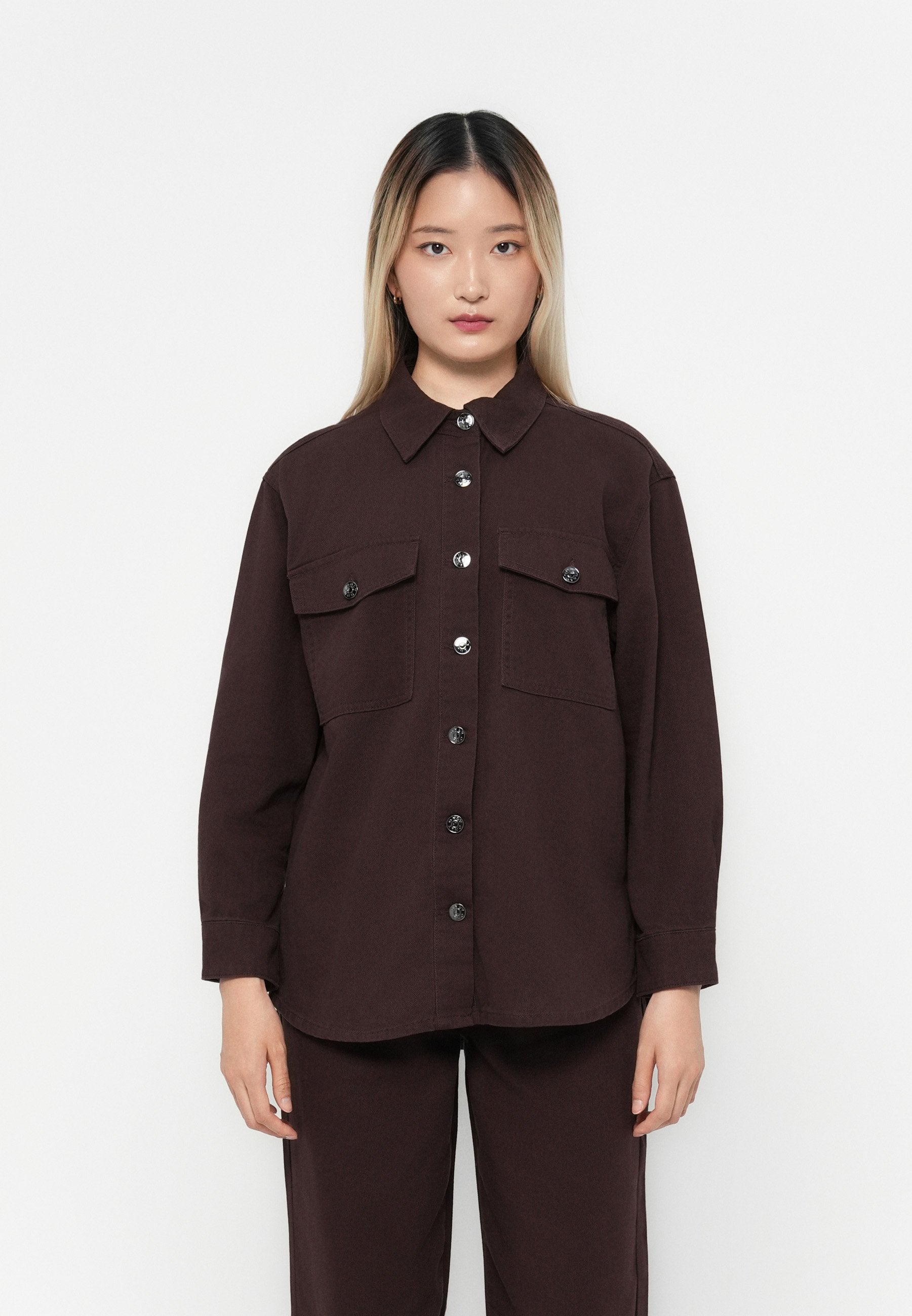 ONLBESSIE SHIRT Media 3