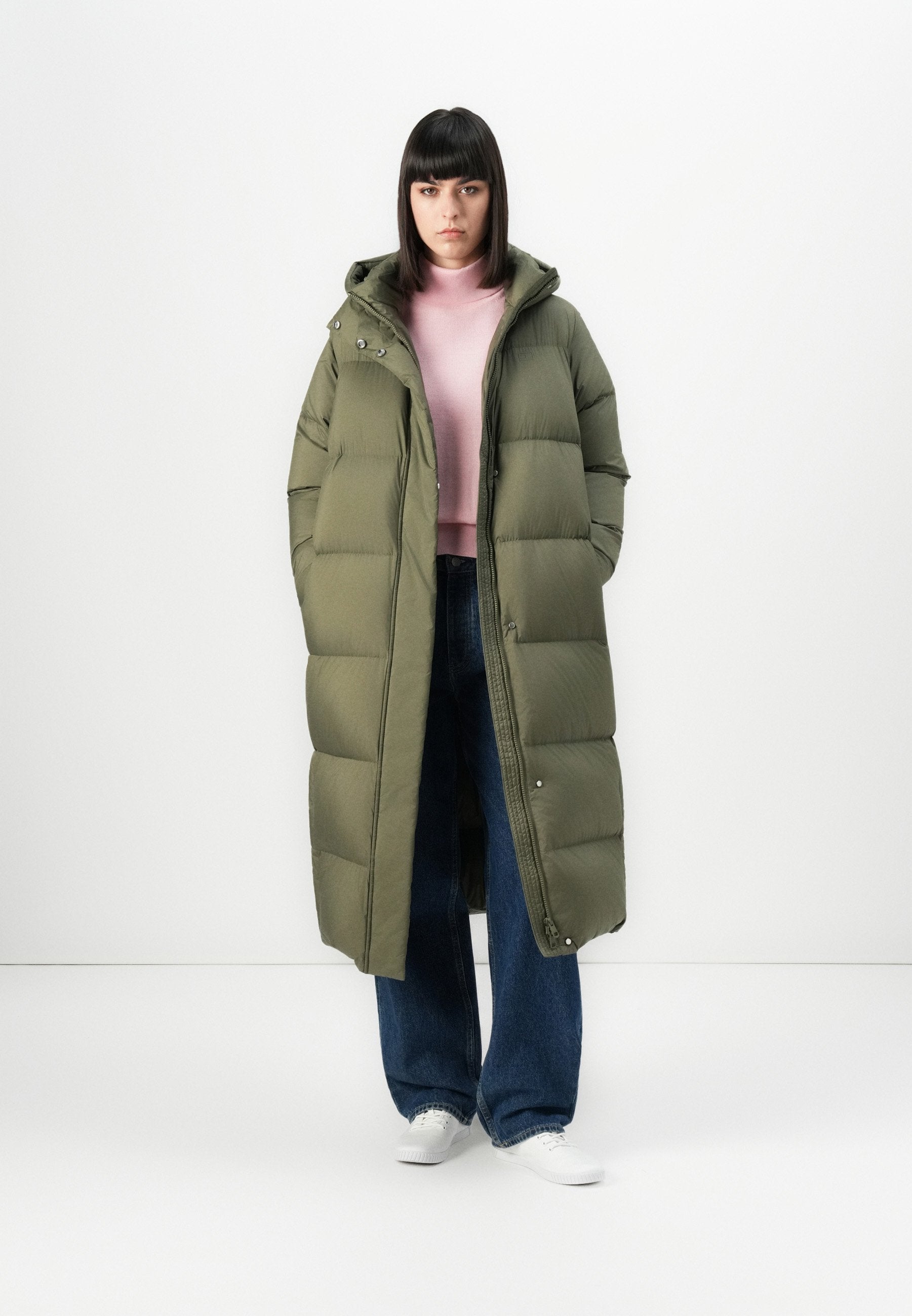 MODERN MAXI COAT Media 2