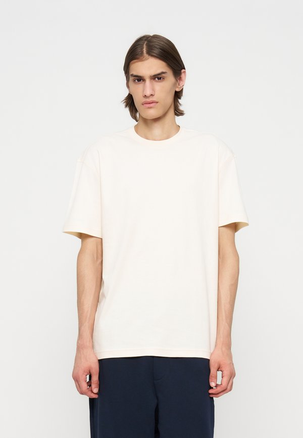 EA7 Emporio Armani