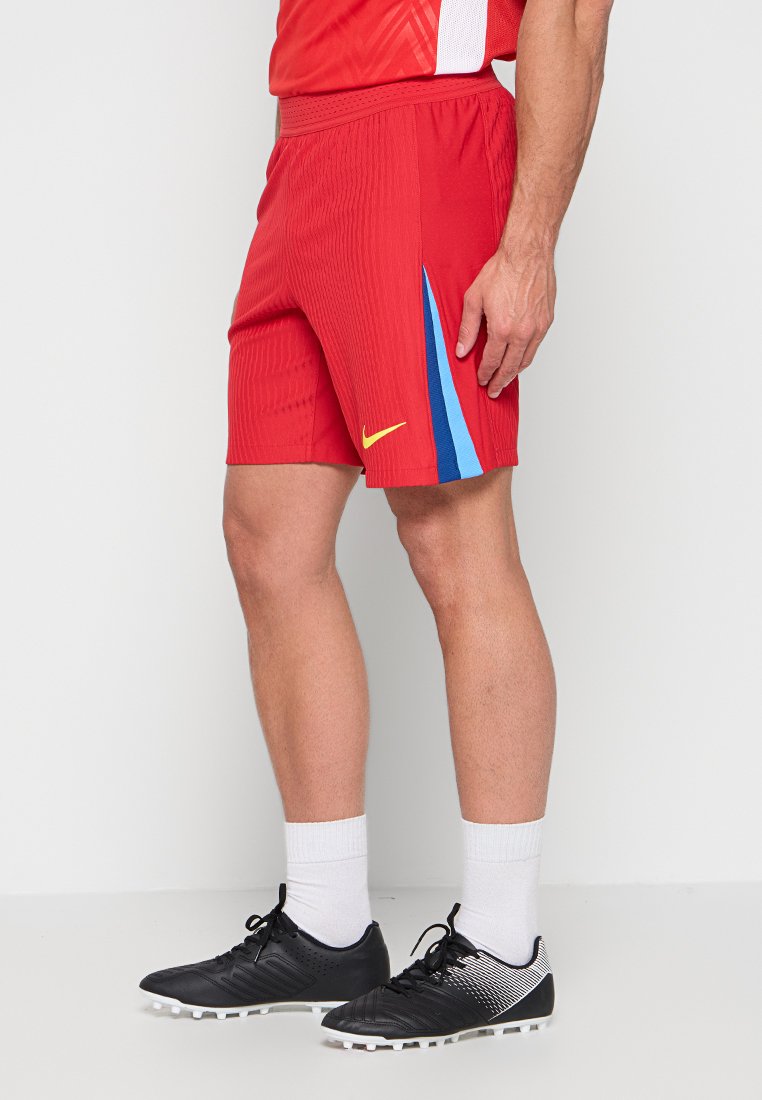 Nike Performance