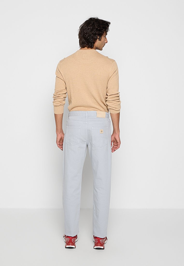 Armani Exchange Jeans Tapered Fit Media 3