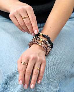 Scrunchies Leo-Muster mit Applikationen ebelin