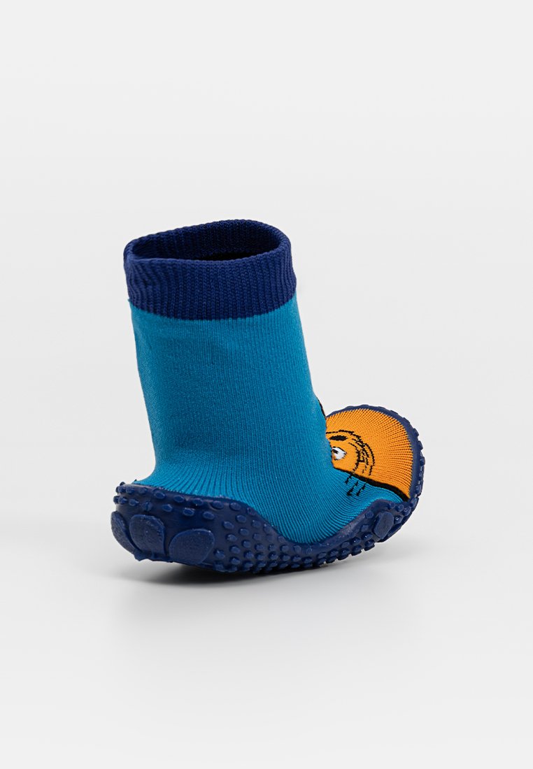 Playshoes