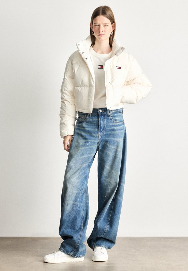 Tommy Jeans MID RISE WIDE BARREL LEG JEANS