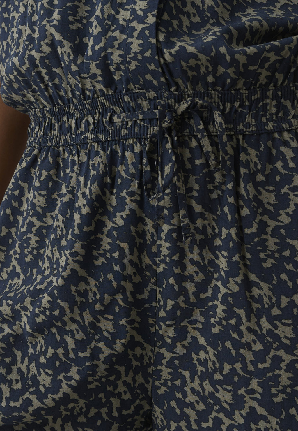 OPUS MID RISE CROPPED WIDE FIT PRINT