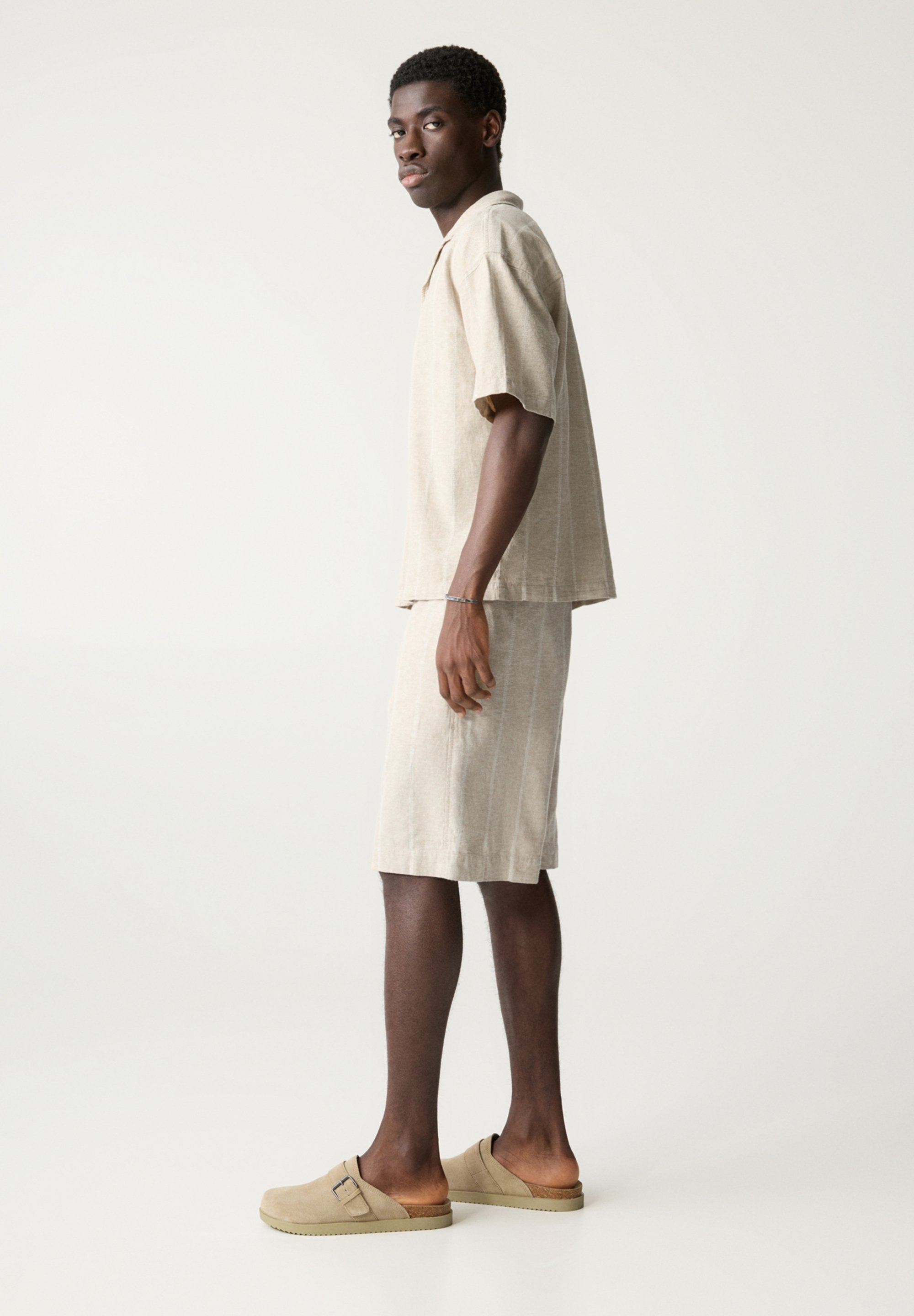 PULL&BEAR LINEN BLEND BERMUDA