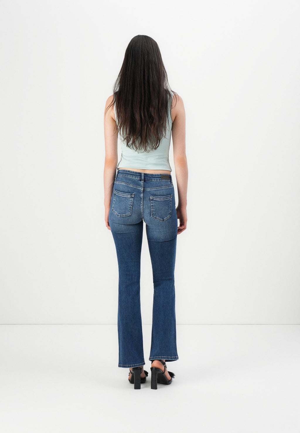 ONLBLUSH LOW WAIST FLARED BOX Media 4