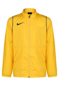 Gelber Nike Windbreaker mit hohem Kragen, schwarzen Akzenten, Reißverschluss vorne, zwei seitlichen Taschen und elastischen Bündchen. Glattes, leichtes Material.