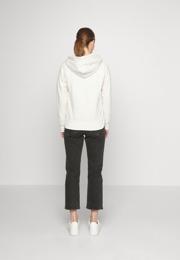 GAP STRAIGHT SOTRES