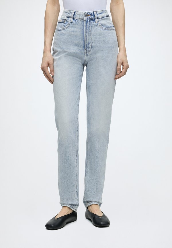 Calvin Klein Jeans NEW MOM  - Jeans Tapered Fit - lafayette