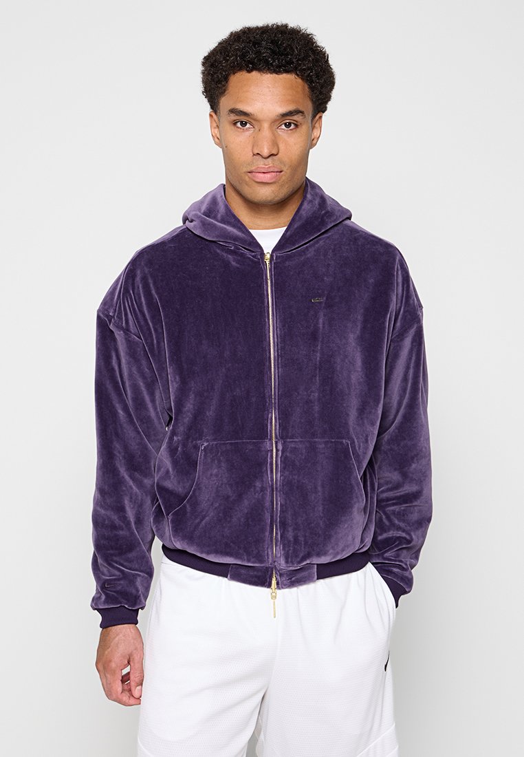 Nike Performance